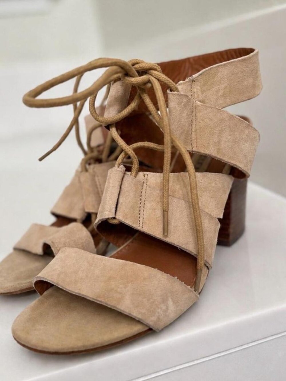 Steve Madden Women's Suede Lace-Up Block Heel Sandals Size 8